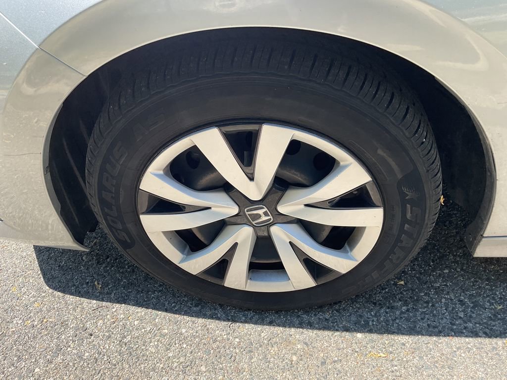 Used 2023 Honda Civic LX image 5