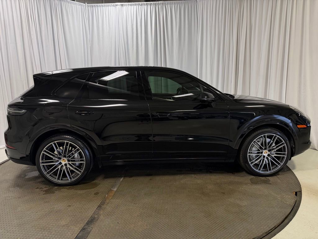 Certified 2023 Porsche Cayenne Turbo image 33