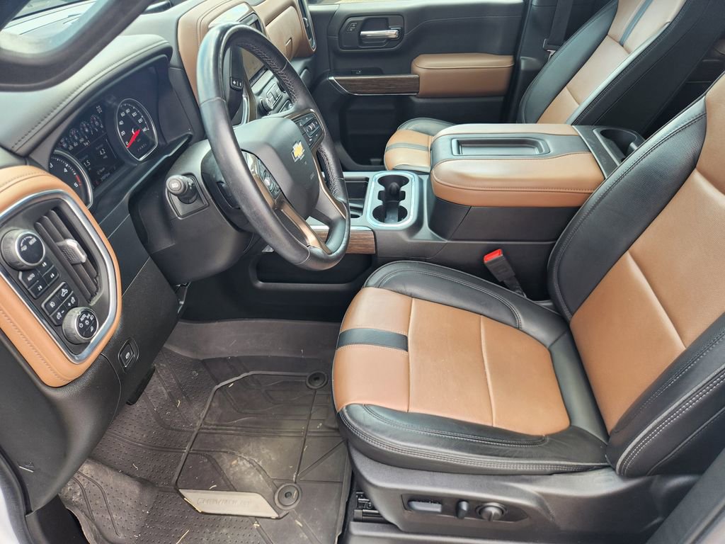 Used 2022 Chevrolet Silverado 2500 High Country w/ Safety Package II image 9
