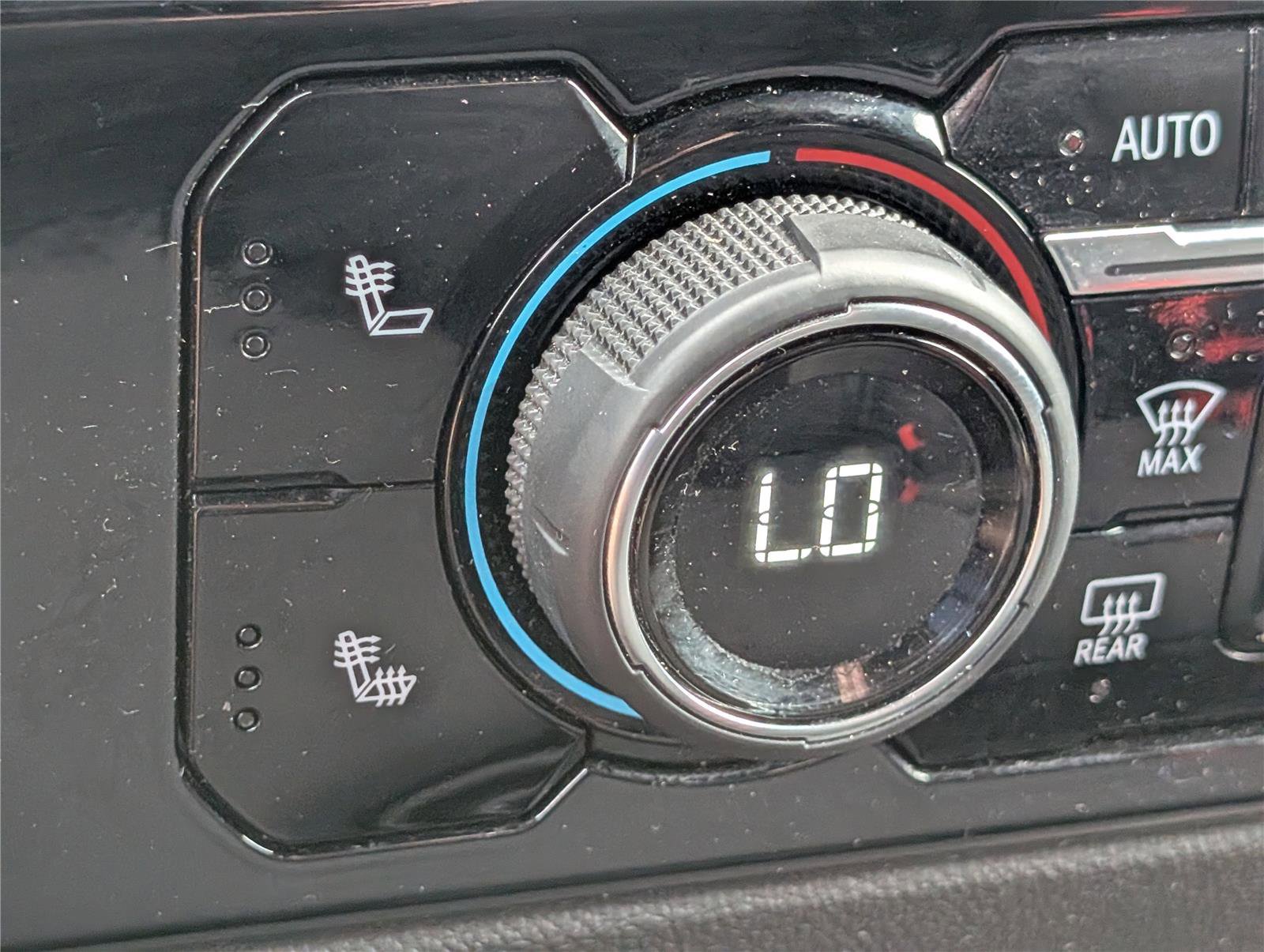 Used 2023 Chevrolet Silverado 1500 LT image 24