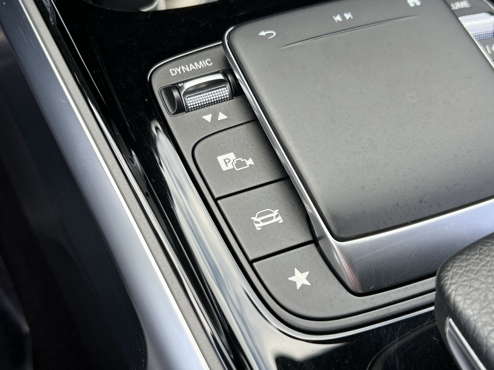 Used 2022 Mercedes-Benz GLB 250 4MATIC image 39