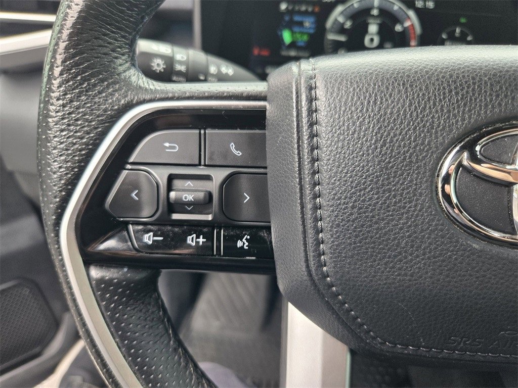 Used 2022 Toyota Tundra Platinum w/ Advanced Package image 28