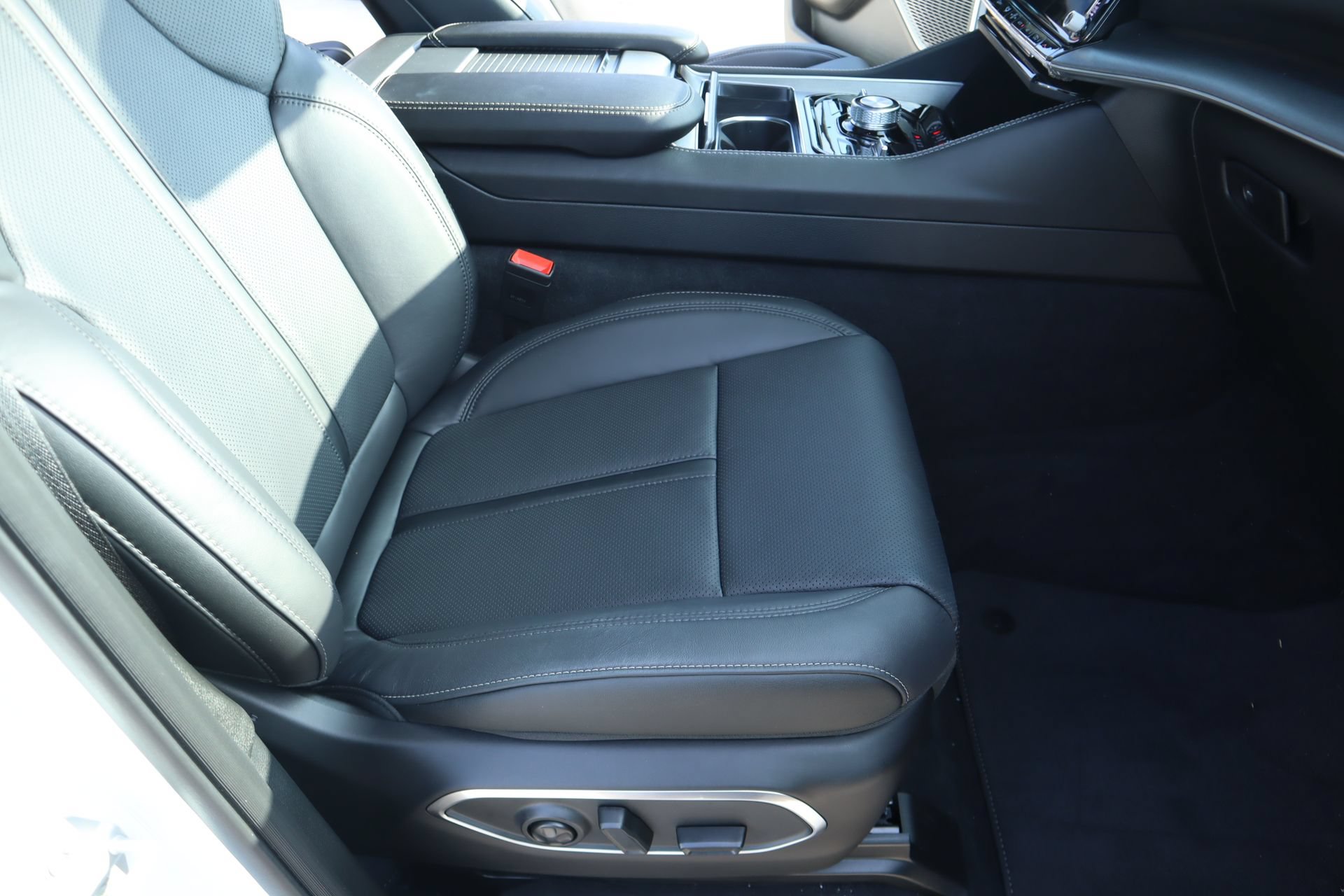 New 2026 Jeep Grand Wagoneer L Limited AWD/4WD image 15