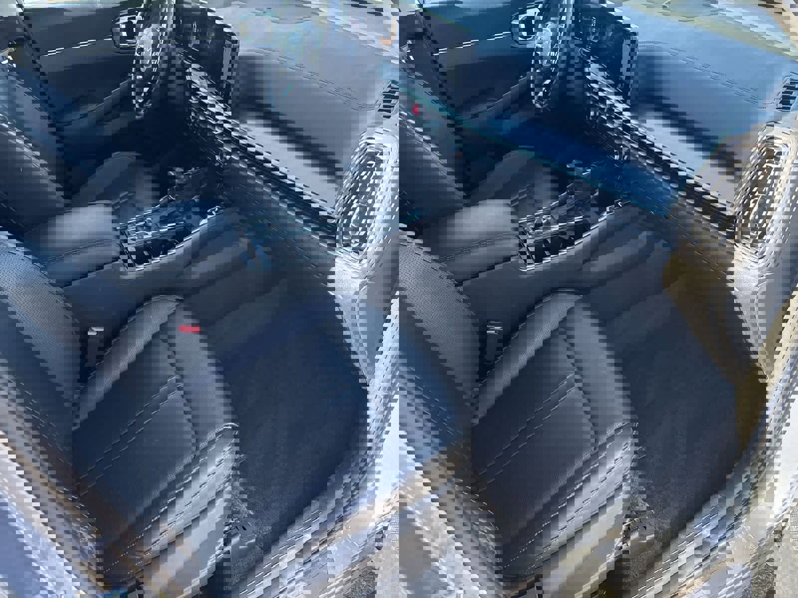 Used 2024 Kia Sorento S image 11