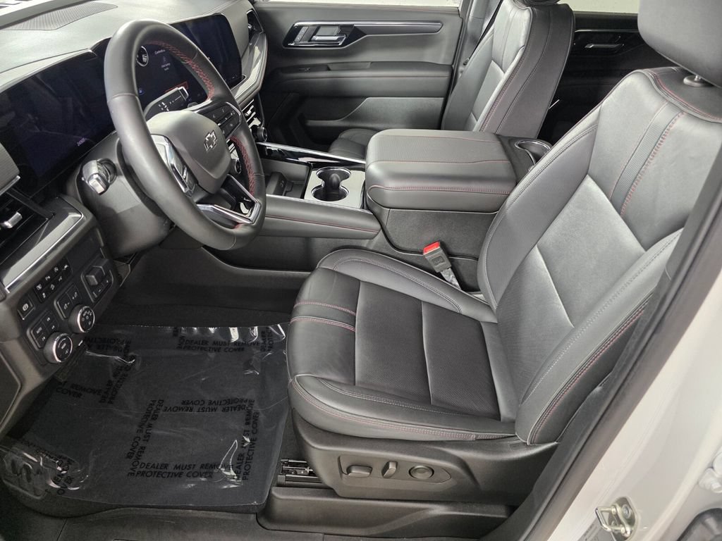 Used 2025 Chevrolet Suburban RST w/ RST Capability Package AWD/4WD image 9