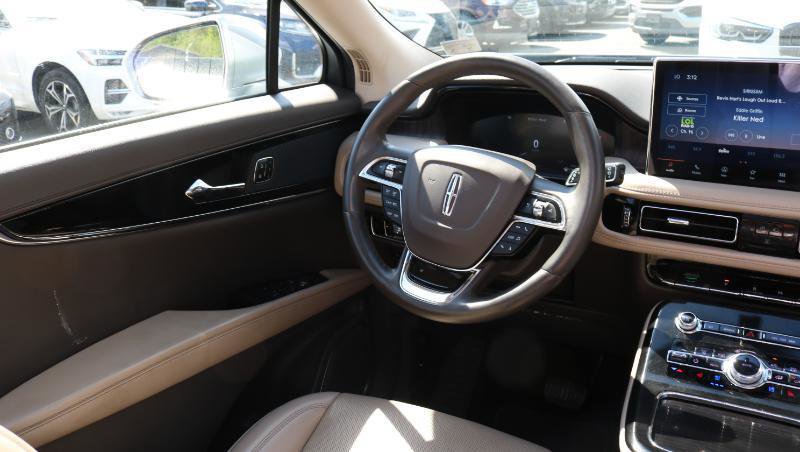 Used 2023 Lincoln Nautilus Reserve w/ Cargo Utility Package AWD/4WD image 24
