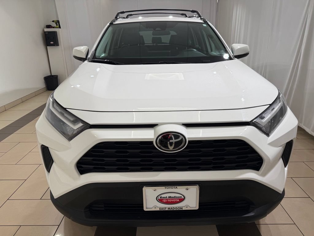 Used 2022 Toyota RAV4 XLE w/ Convenience Package AWD/4WD image 8