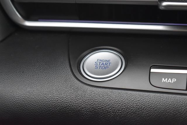 Used 2025 Hyundai Elantra SEL image 26