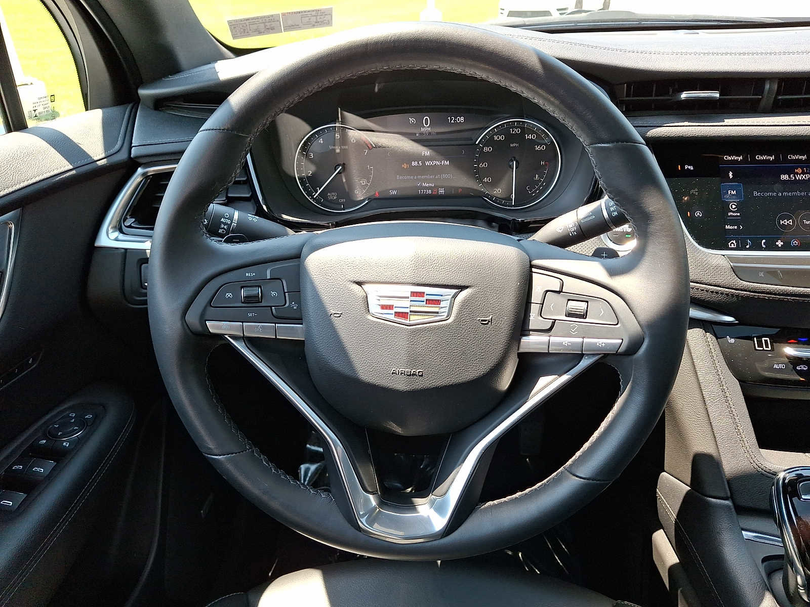 Certified 2023 Cadillac XT6 Luxury AWD/4WD image 14
