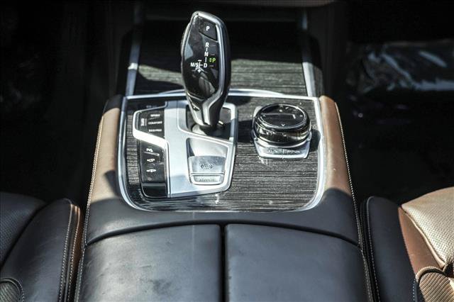 Used 2017 BMW 750i xDrive AWD/4WD image 20
