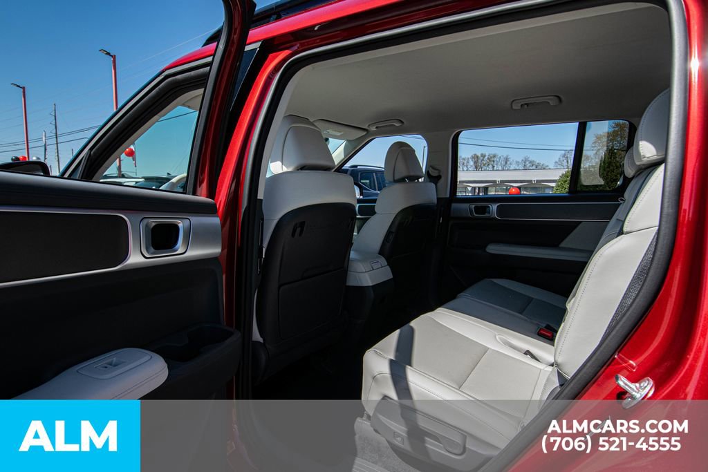 Used 2025 Hyundai Santa Fe SEL image 17