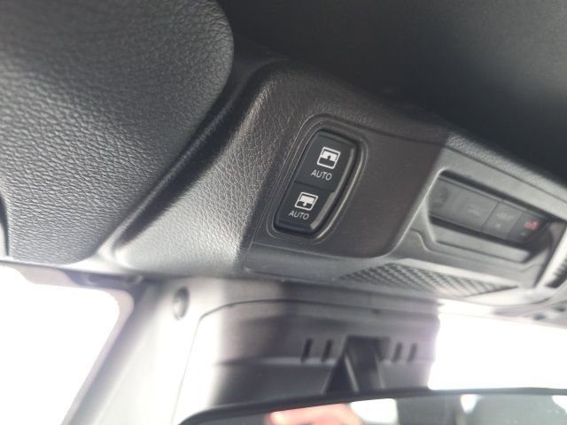 Used 2025 Jeep Wrangler Unlimited Sahara w/ Safety Group image 30