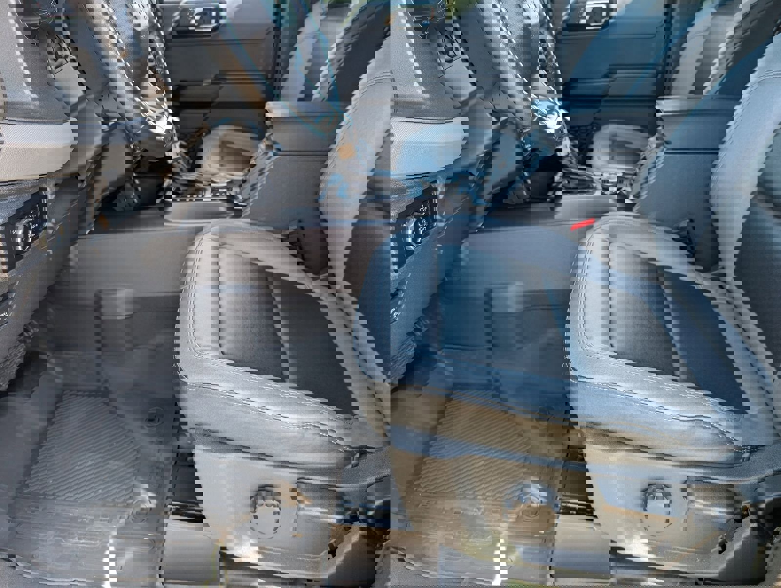 Used 2024 Ford Bronco Big Bend image 15