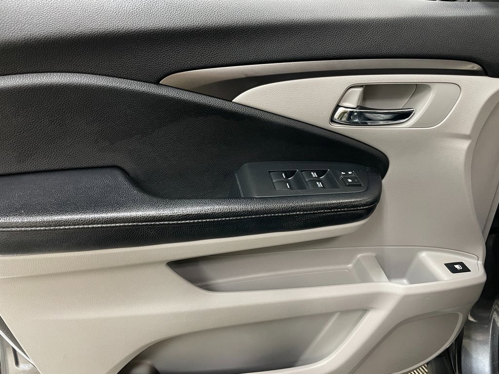 Used 2016 Honda Pilot EX image 21