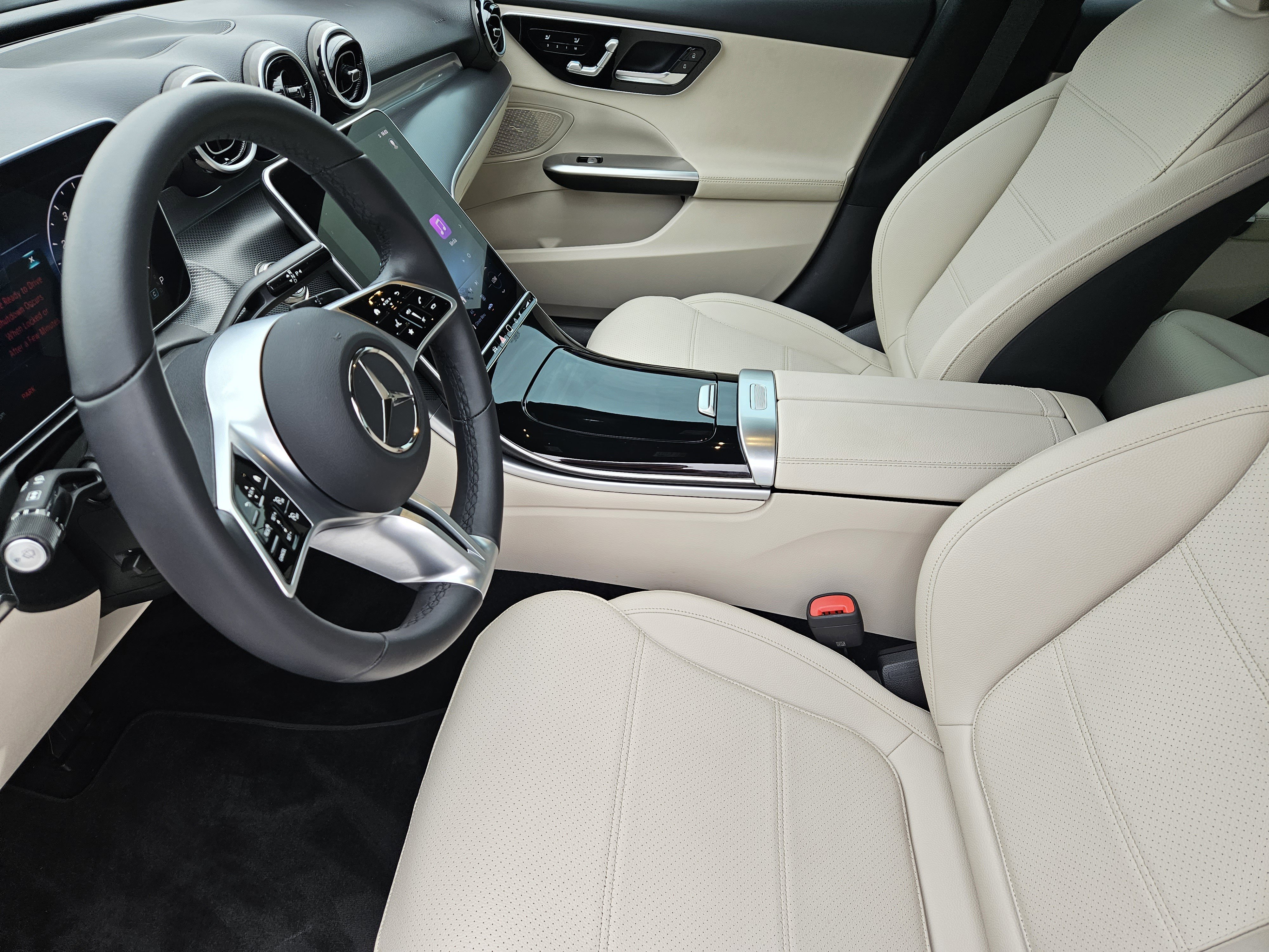 Used 2025 Mercedes-Benz C 300 4MATIC Sedan image 14