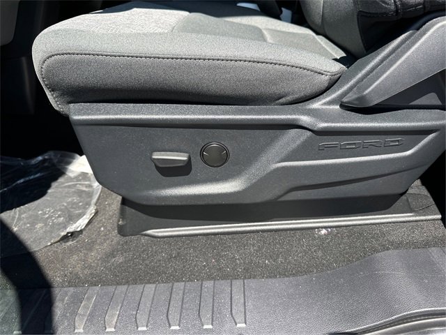 New 2025 Ford F350 XLT w/ FX4 Off-Road Package image 31