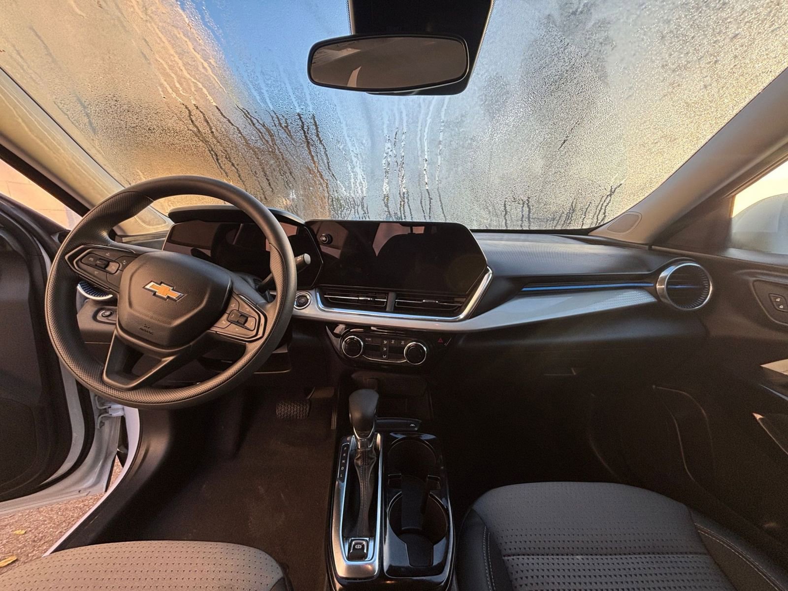 Used 2025 Chevrolet Trax LT image 33