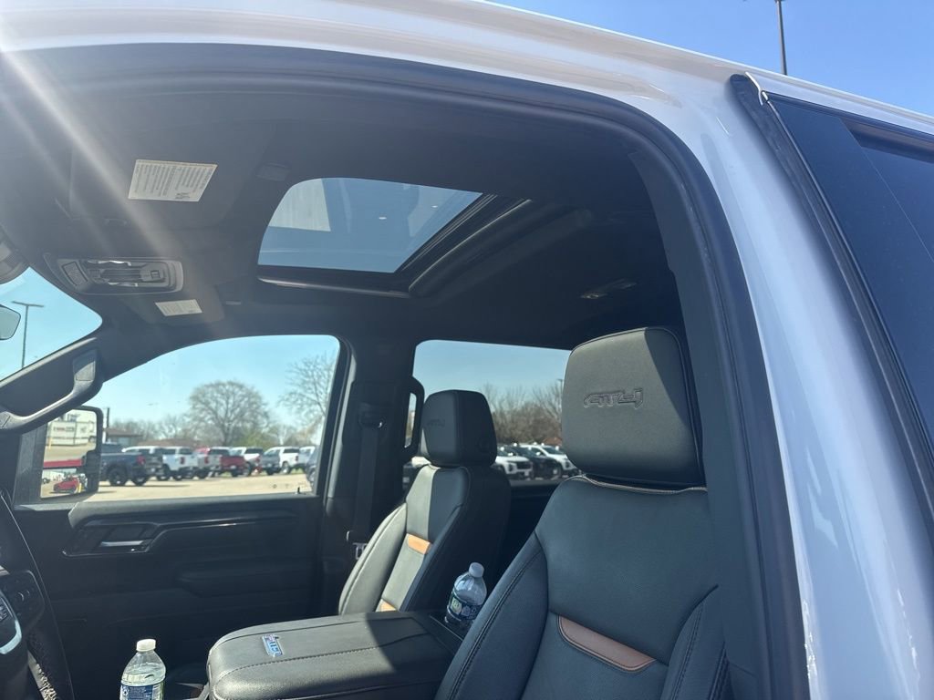 Used 2025 GMC Sierra 2500 AT4 w/ AT4 Premium Plus Package AWD/4WD image 15