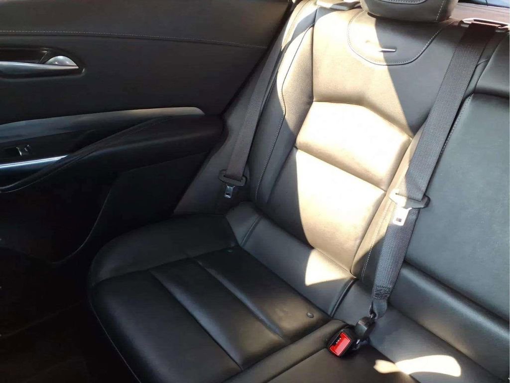 Used 2025 Cadillac XT4 Premium Luxury FWD image 16