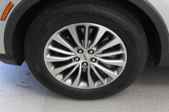 Used 2018 Lincoln MKX Select w/ Lincoln MKX Climate Package FWD image 5