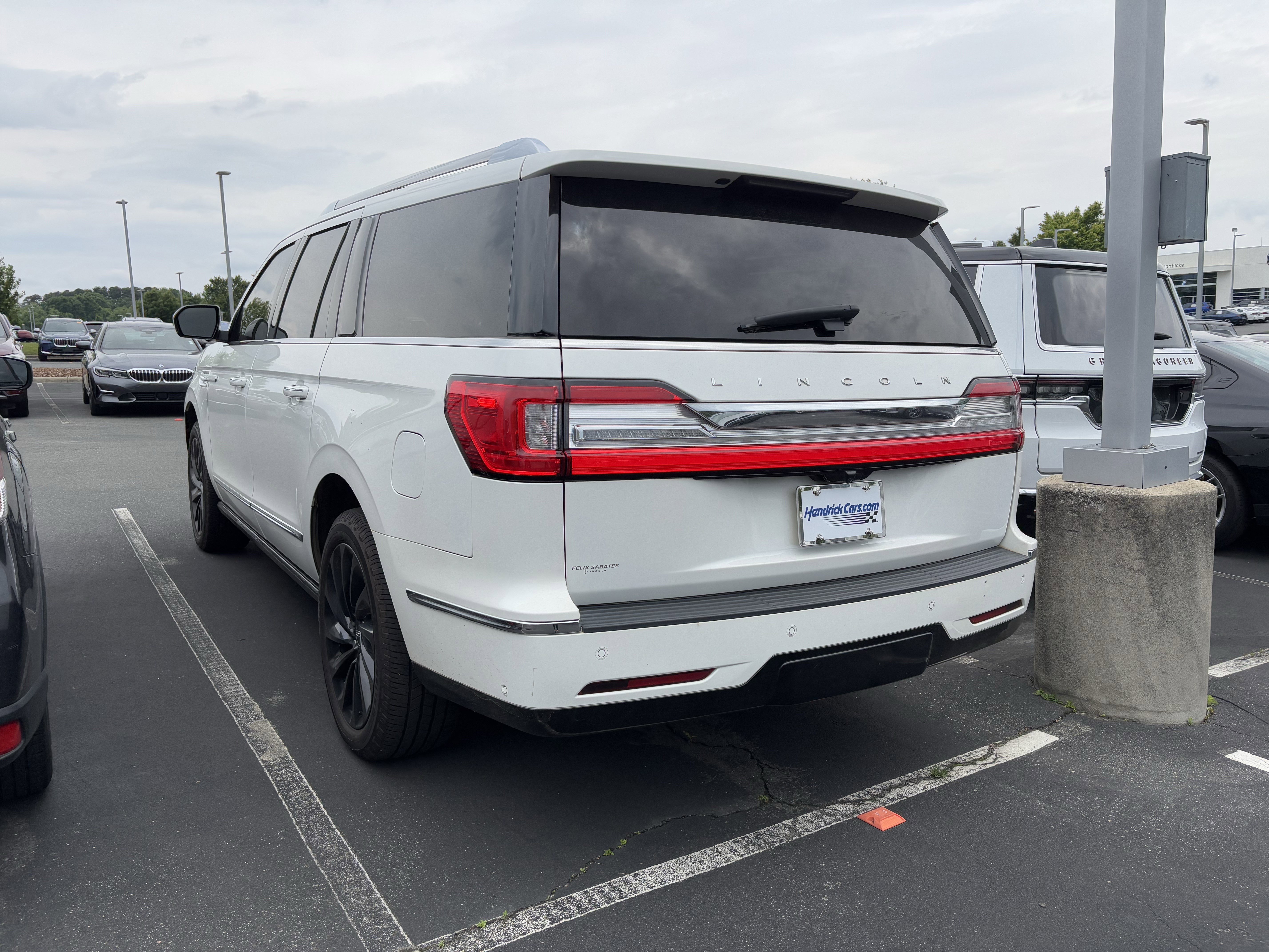 Used 2020 Lincoln Navigator L Reserve w/ Equipment Group 208A Reserve AWD/4WD image 14