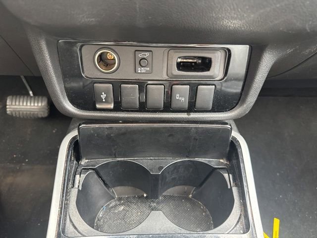 Used 2019 Mitsubishi Outlander SEL image 20