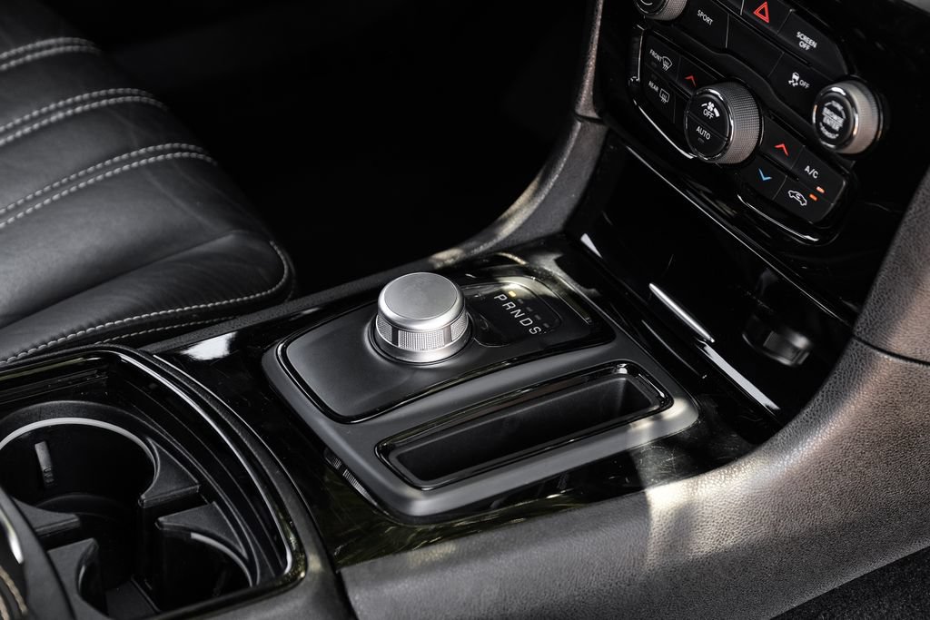 Used 2019 Chrysler 300 S RWD image 32