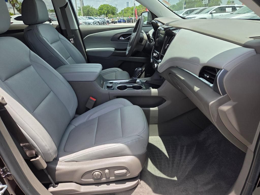 Used 2020 Chevrolet Traverse Premier w/ LPO, Floor Liner Package FWD image 16