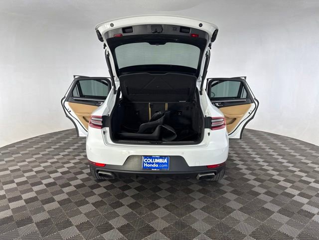 Used 2018 Porsche Macan AWD/4WD image 11