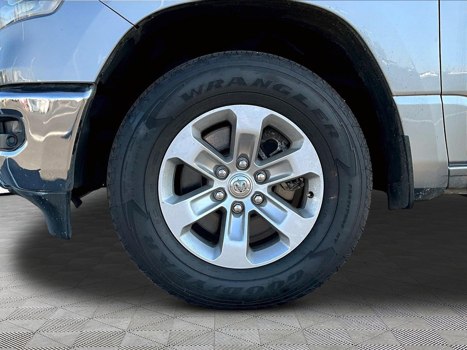 Used 2023 RAM 1500 Laramie AWD/4WD image 33