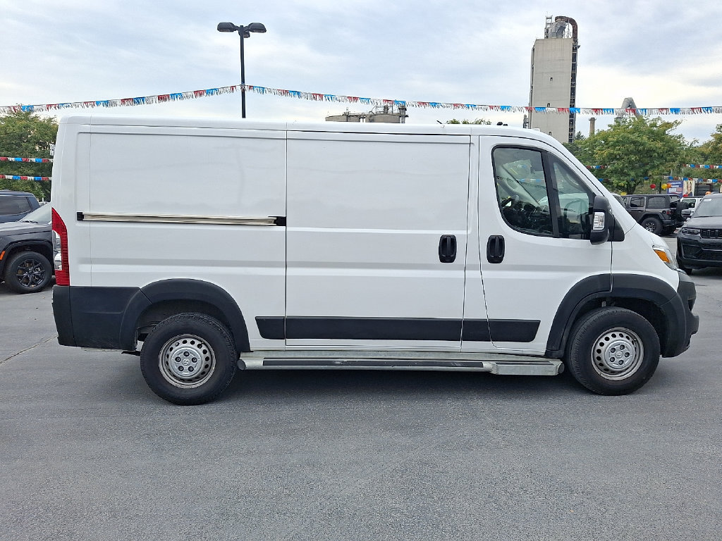 Used 2025 RAM ProMaster 2500 w/ U-Haul Equipment Group FWD image 7