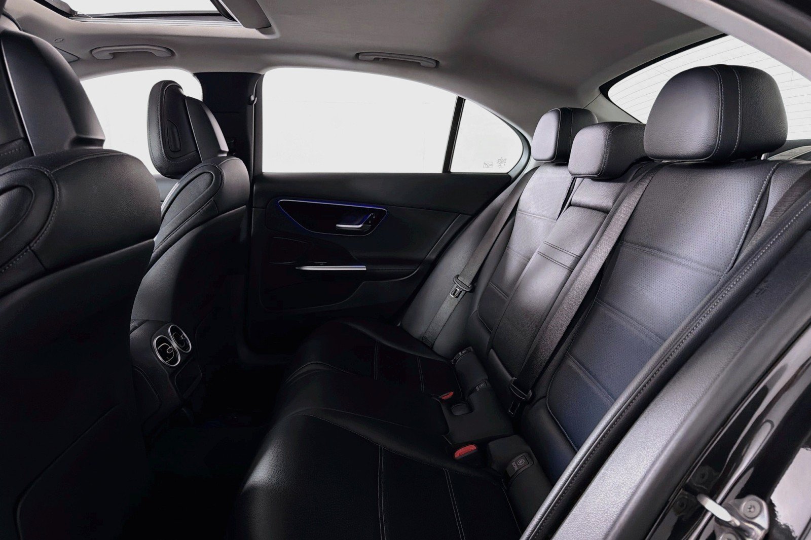 Used 2022 Mercedes-Benz C 300 Sedan image 8