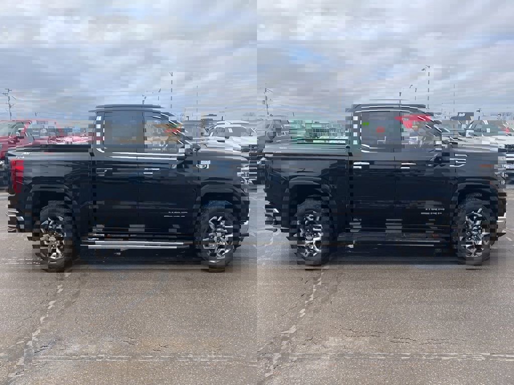 New 2026 GMC Sierra 1500 SLT w/ SLT Premium Plus Package image 8