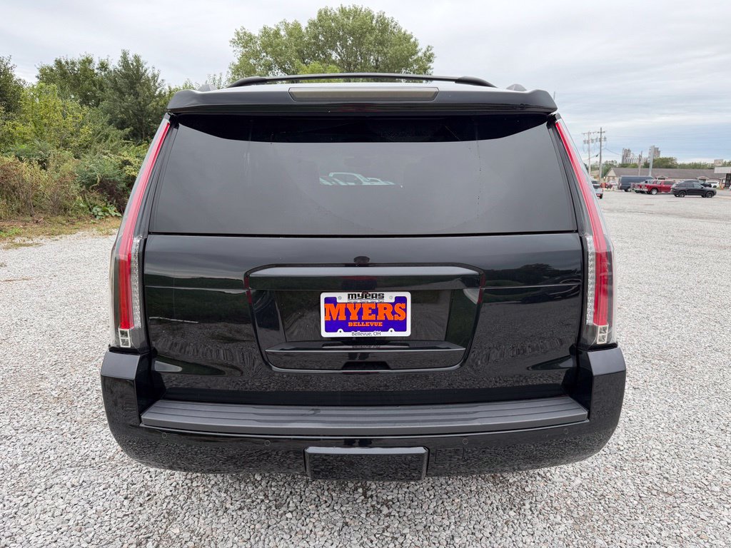 Used 2019 Chevrolet Tahoe LS AWD/4WD image 25