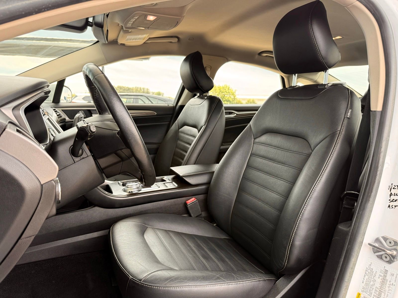 Used 2018 Ford Fusion SE w/ Equipment Group 602A FWD image 13