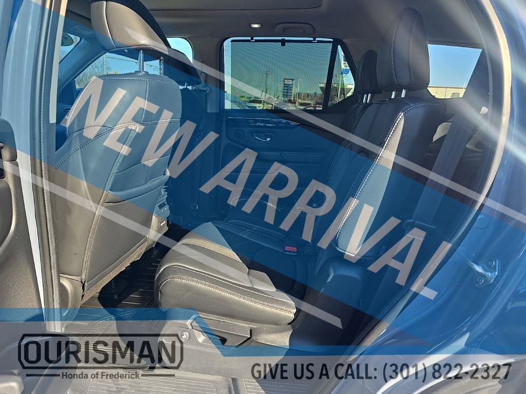 Used 2023 Honda Pilot Touring image 12