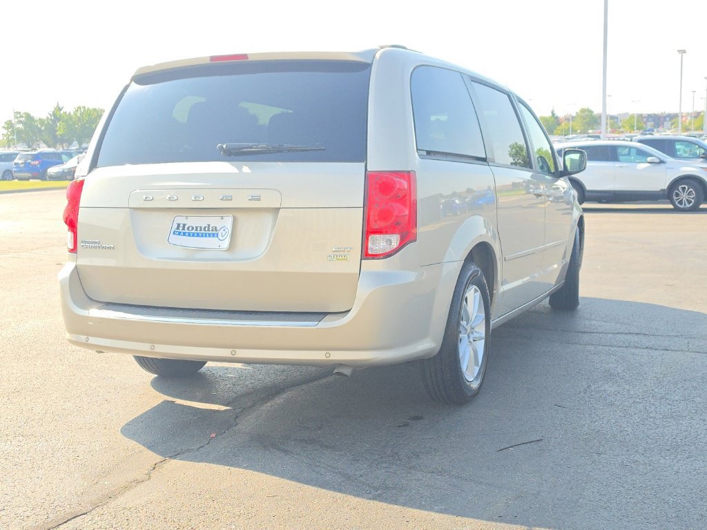 Used 2015 Dodge Grand Caravan SXT w/ Rear Park Assist Package FWD image 9