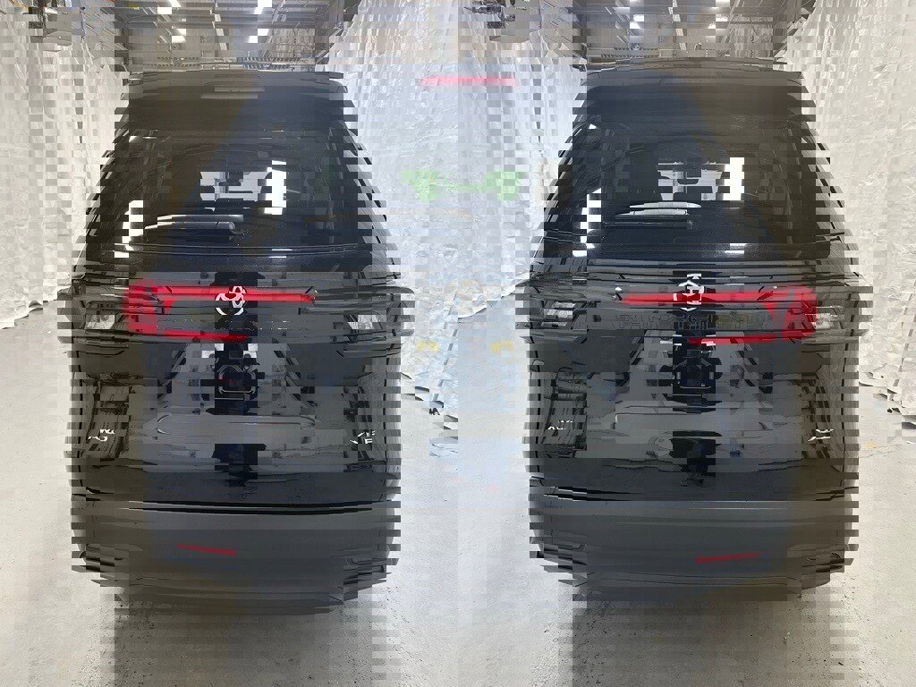 Used 2025 Toyota Grand Highlander AWD image 6