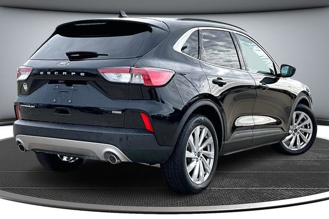 Used 2022 Ford Escape Titanium w/ Titanium Elite Package image 6