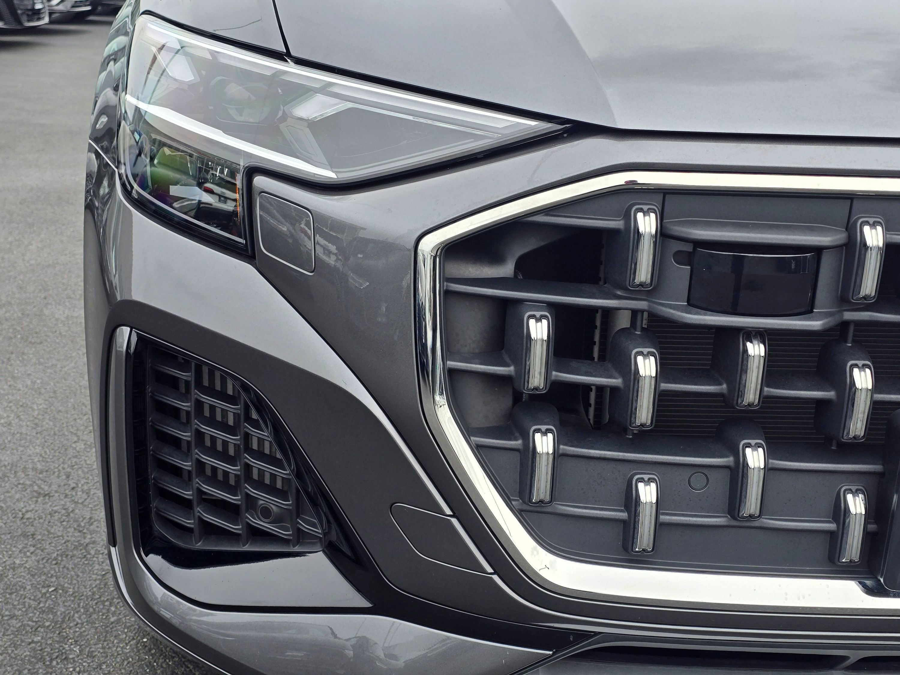 Certified 2025 Audi Q8 Premium Plus w/ Premium Plus Package image 29