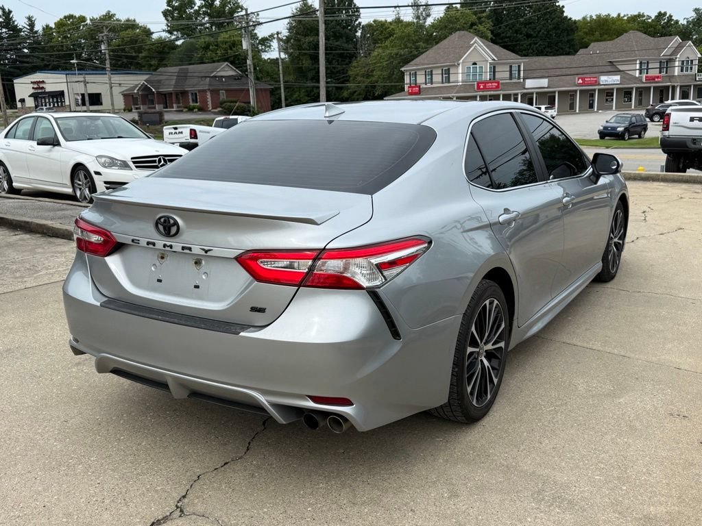 Used 2020 Toyota Camry SE FWD image 6