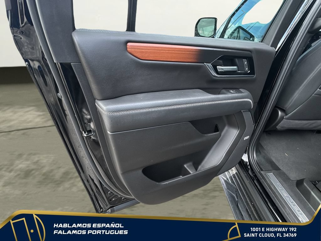 Certified 2025 GMC Yukon XL Denali AWD/4WD image 25