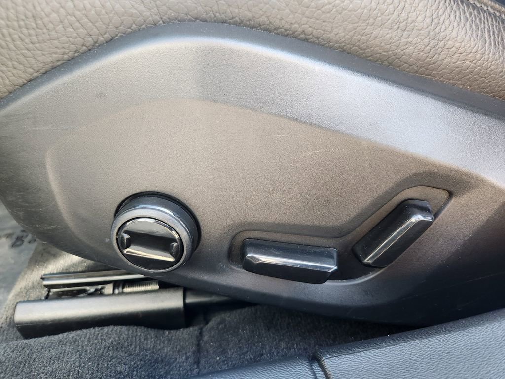 Used 2024 Volvo V90 B6 Cross Country Plus w/ Climate Package image 14