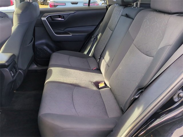 Used 2021 Toyota RAV4 XLE image 21