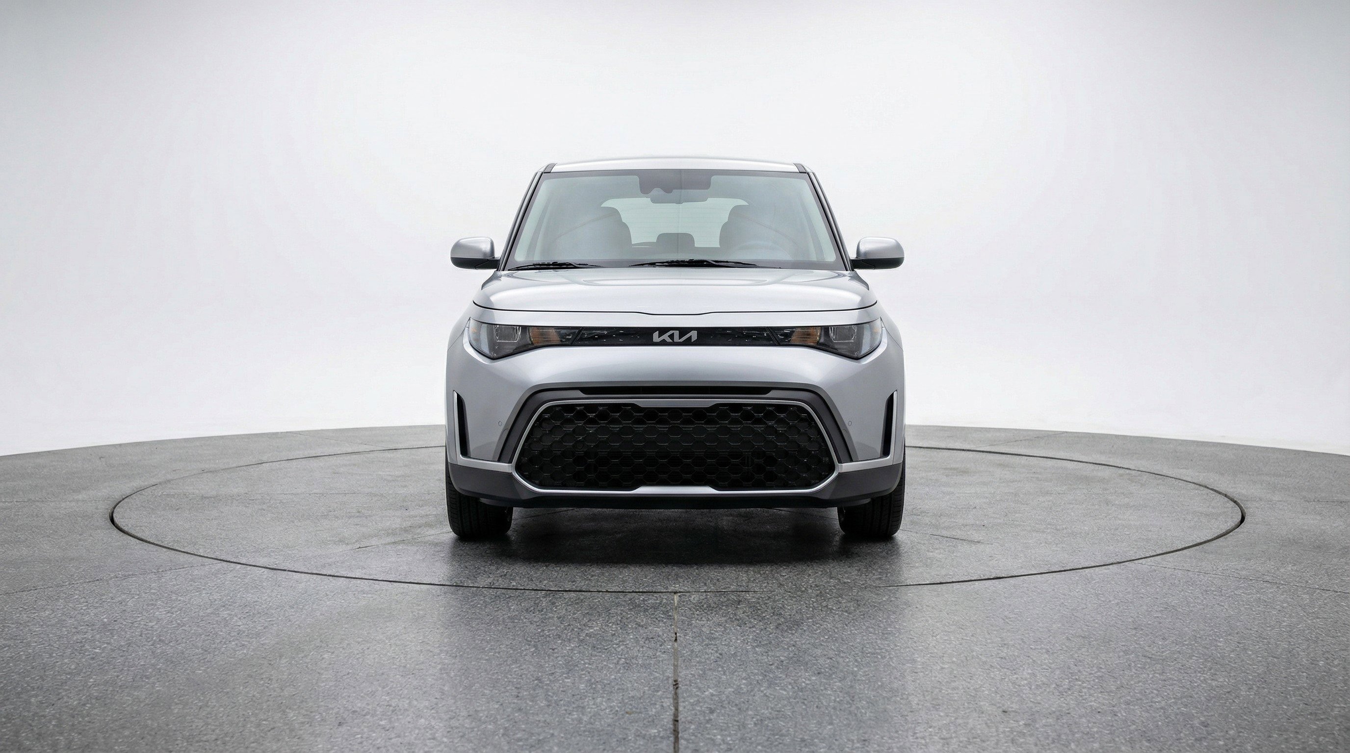 Used 2025 Kia Soul LX w/ LX Technology Package image 2