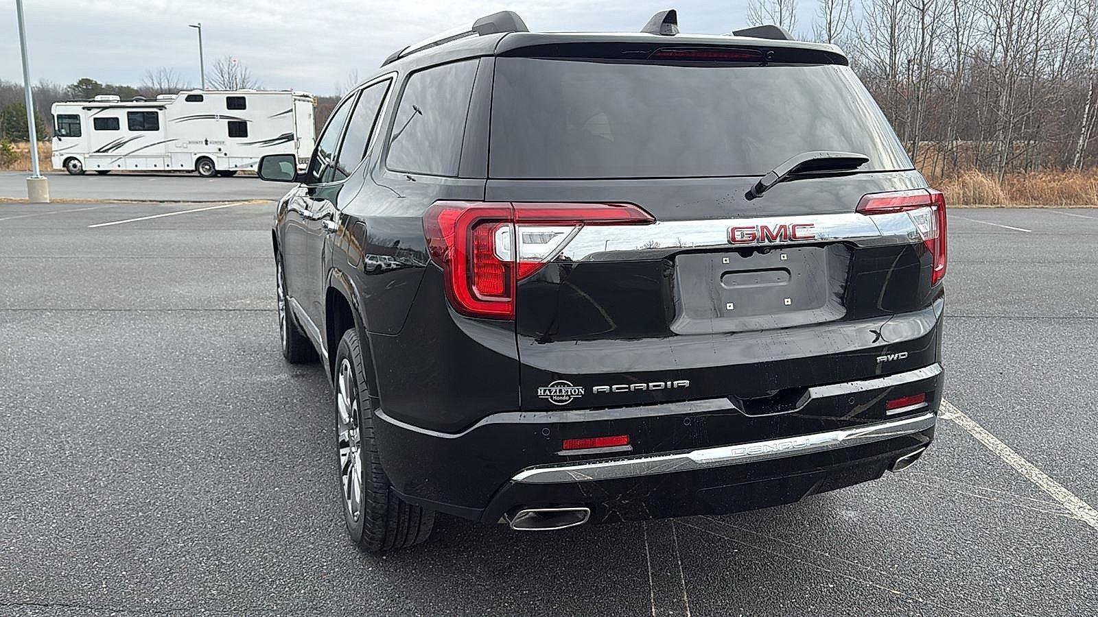 Used 2022 GMC Acadia Denali AWD/4WD image 9