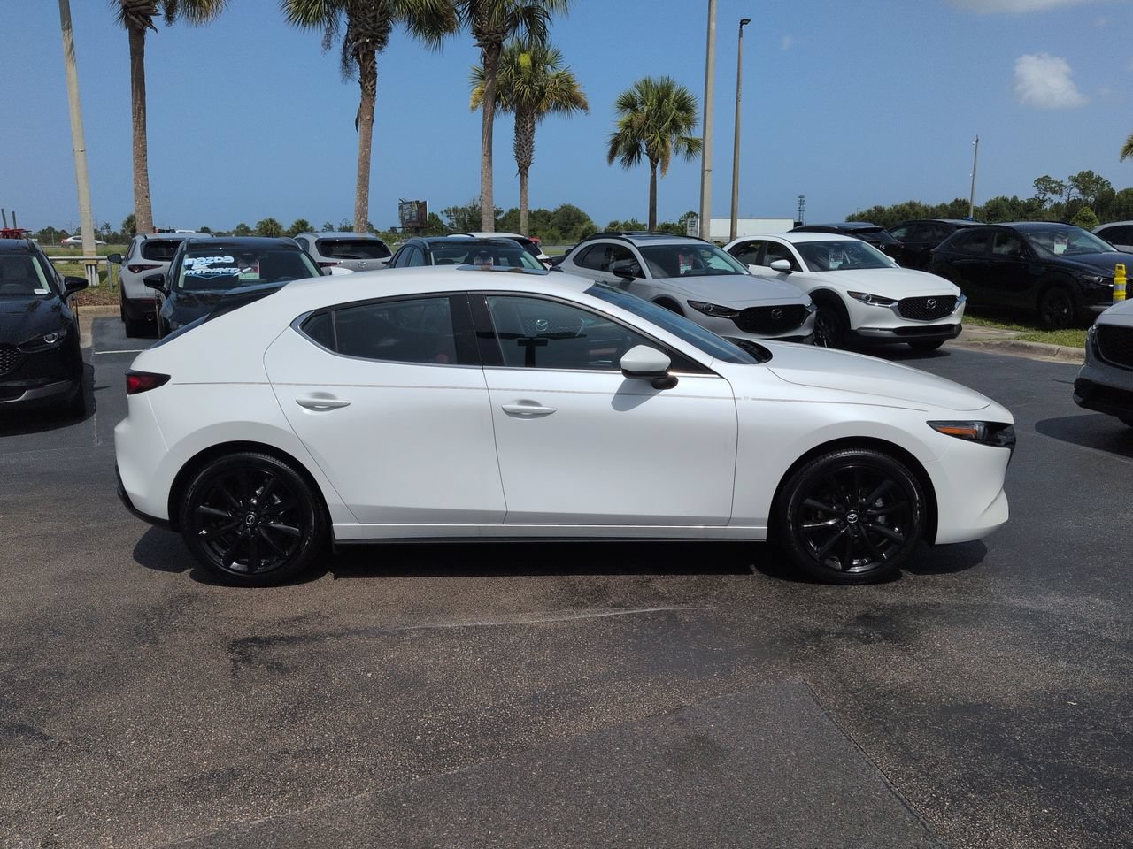 New 2026 MAZDA MAZDA3 2.5 S Hatchback w/ Premium Pkg FWD image 3