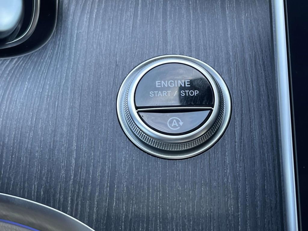 Used 2022 Mercedes-Benz C 300 Sedan image 29