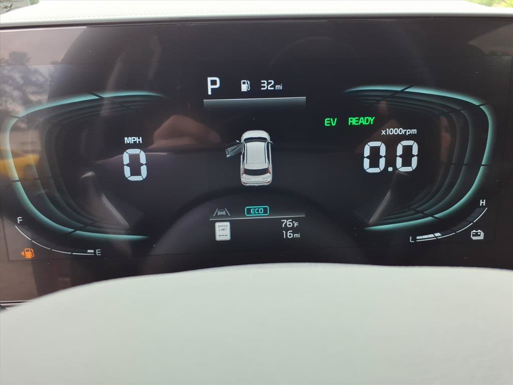 New 2026 Kia Niro EX FWD image 18