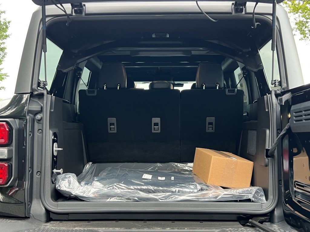 New 2025 Ford Bronco Raptor image 14